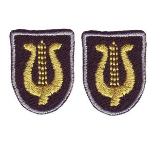 Alamari a scudetto ricamati per banda musicale con cetra