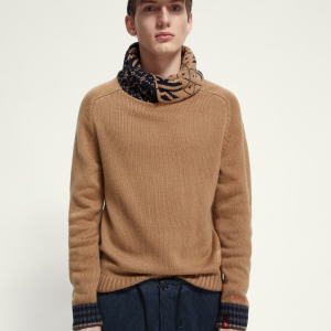 Pullover Con Collo Ritorto In Misto Lana