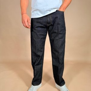 Jeans over lavaggio nero