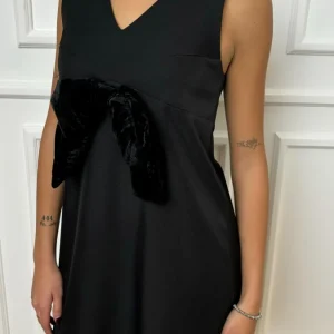 Abito con fiocco in ciniglia Lokita LOK07631