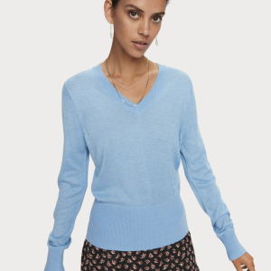 Maglia leggera con vita aderente